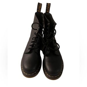 Dr Martens 1460 Black Leather (calf) Lace Up Boots. Size 8 Womens. 🔥🔥🔥